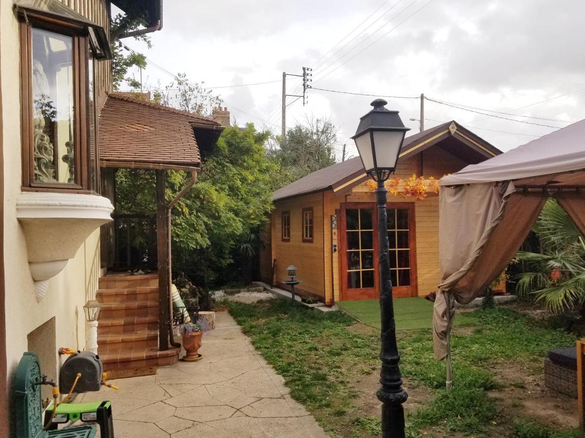 Normandy Cottage Gagny Экстерьер фото